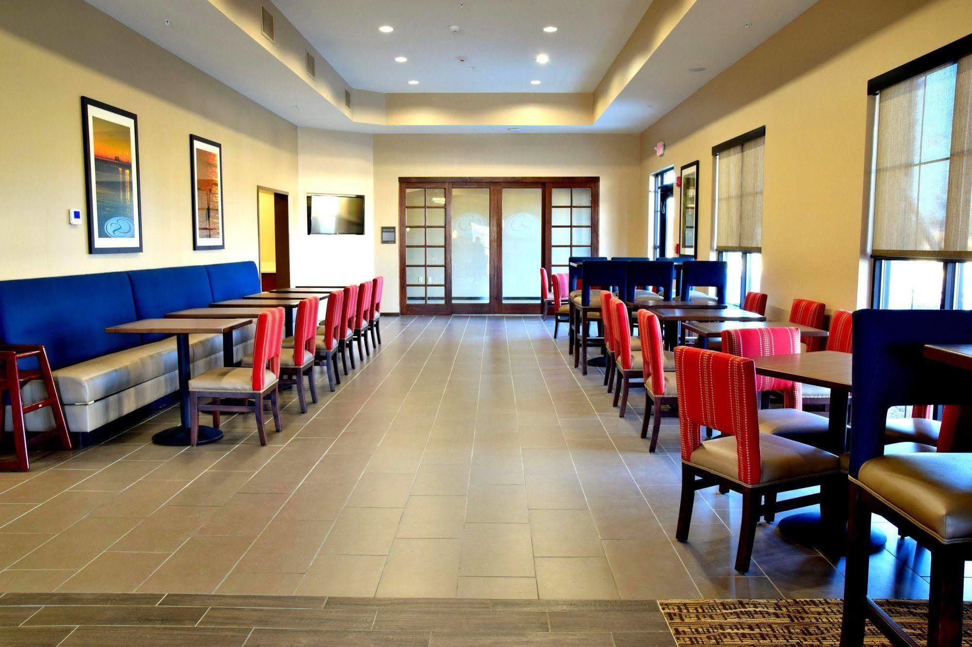 Comfort Suites Dunnellon Near Rainbow Springs Exterior photo
